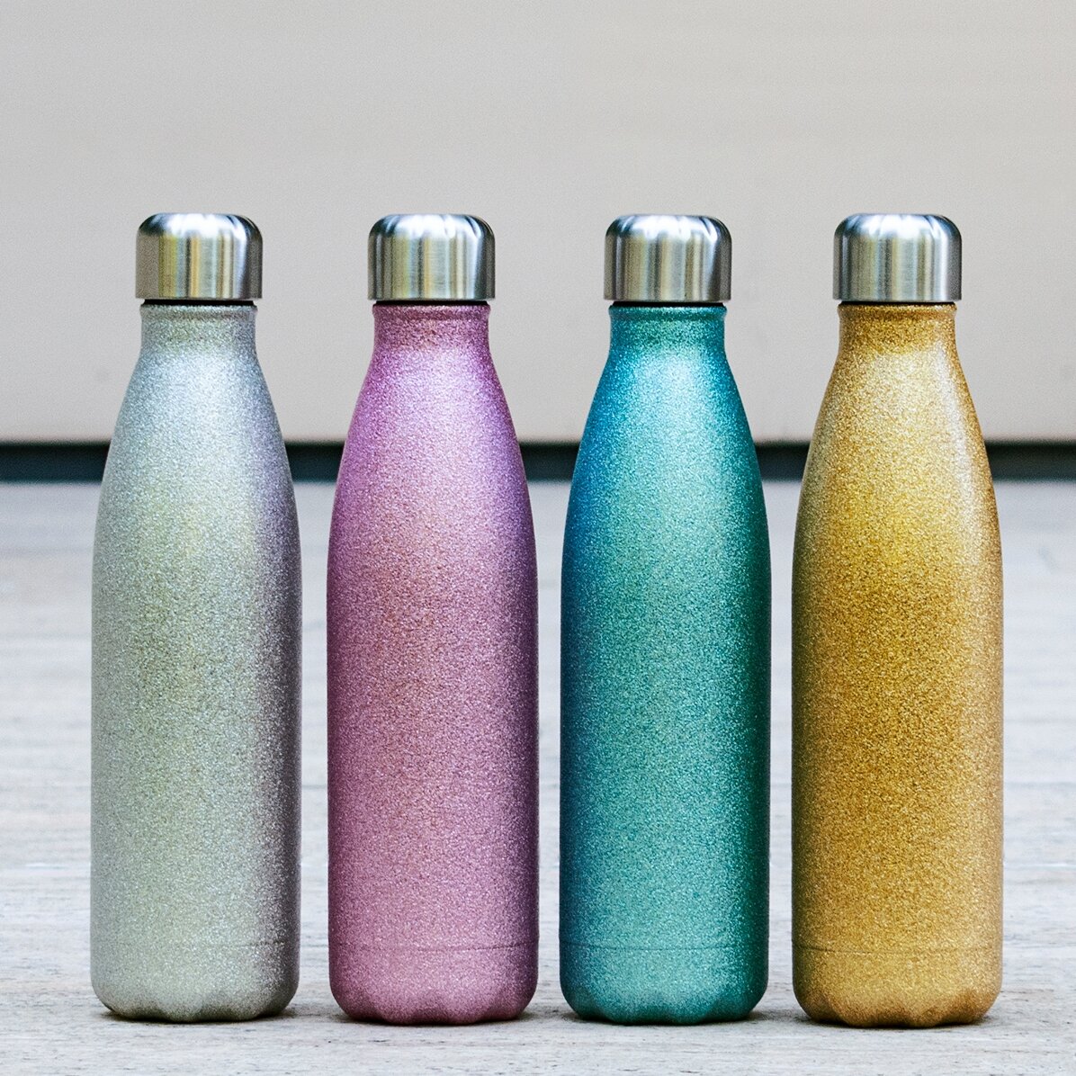 Personalisierte Thermoskanne mit Glitzer und Namen