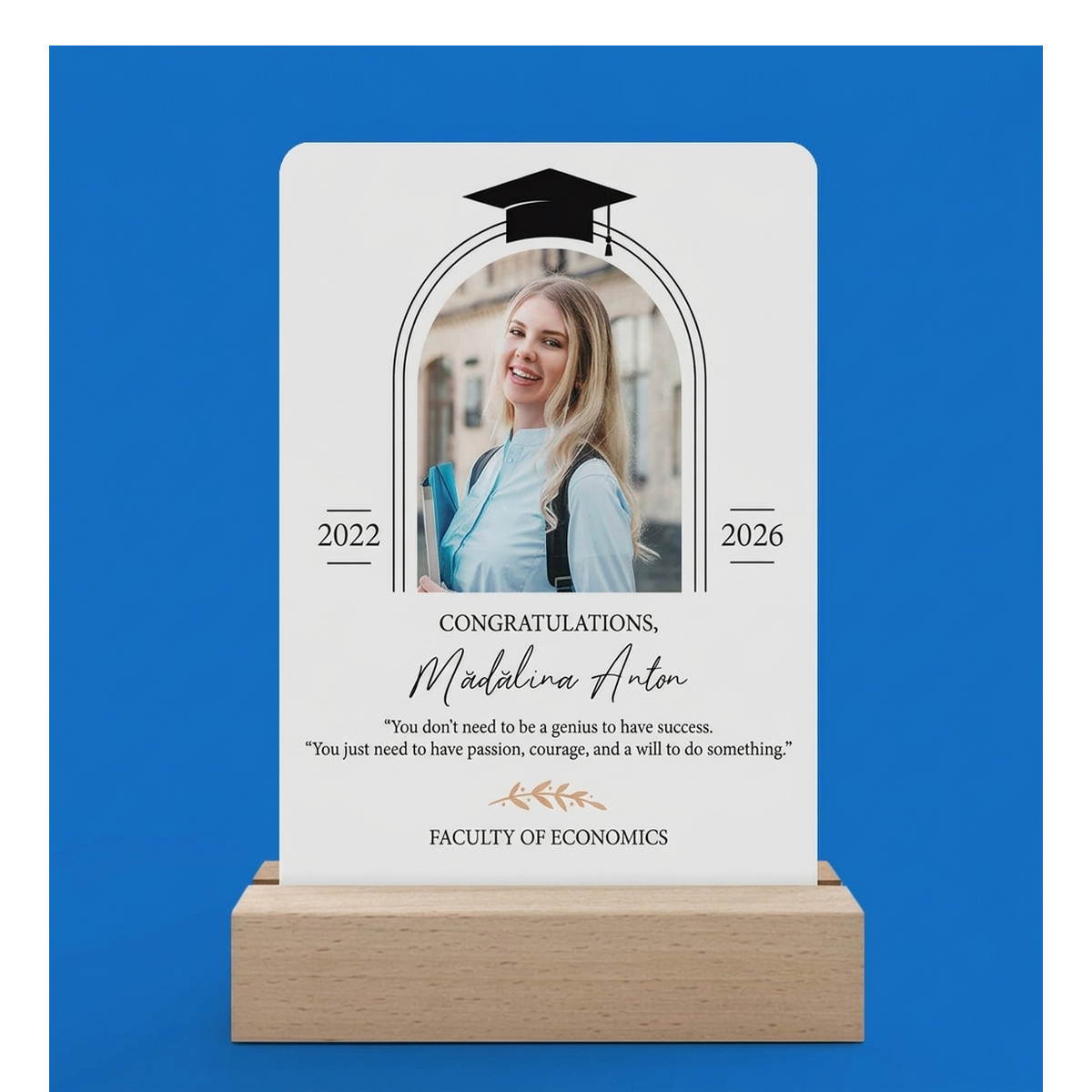 LED-Lampe und personalisierte Fotorahmen zum Schulabschluss