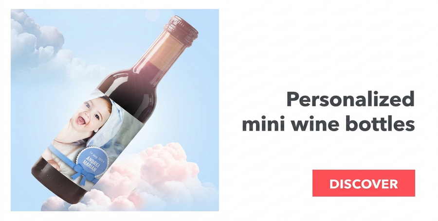 Personalisierte Mini-Weinfläschchen für die Taufe