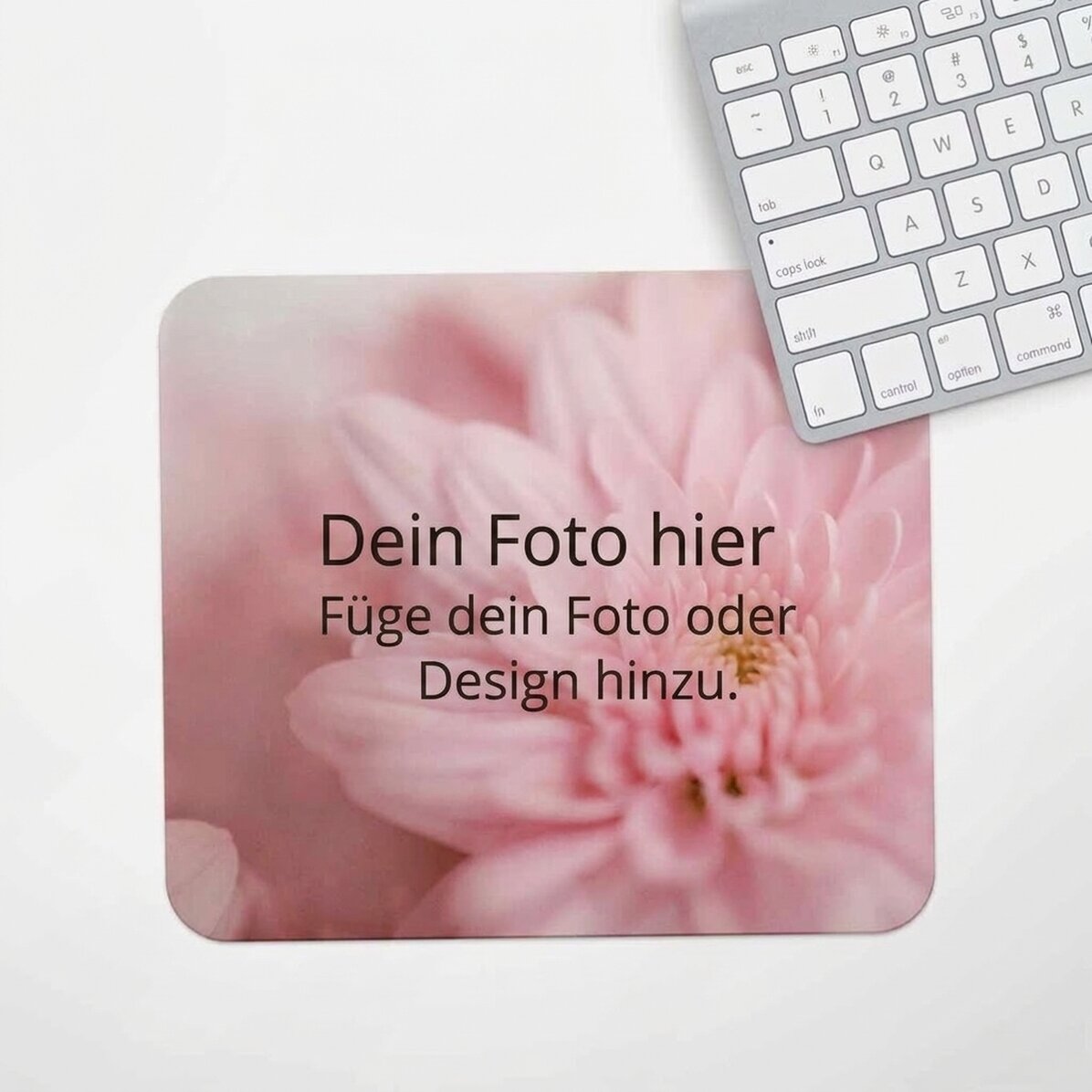 Individuell gestaltetes Mauspad mit Blumenmotiv