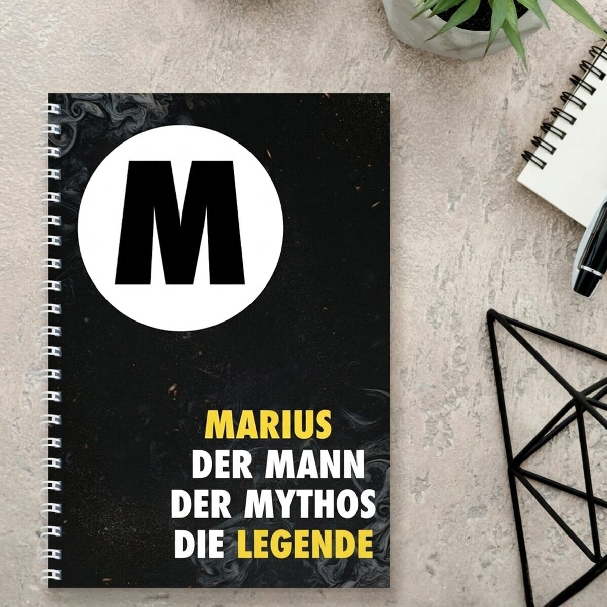 Personalisiertes Notizbuch mit Text – The Legend