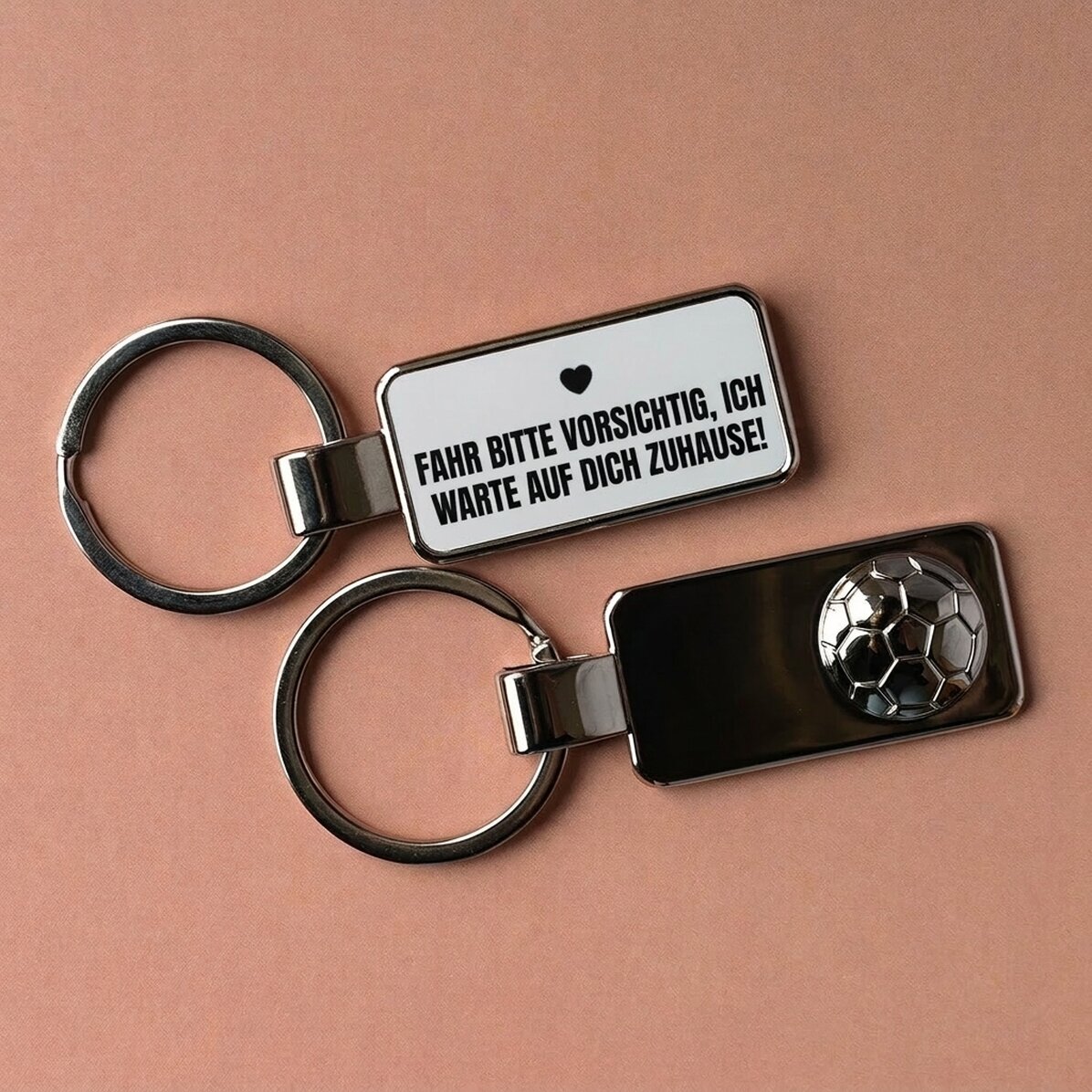 Personalisierter Schlüsselanhänger mit Text – Fußball-Motiv