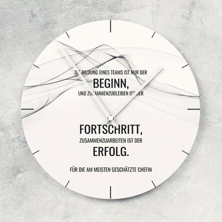Personalisierte Uhr mit Text – Erfolg