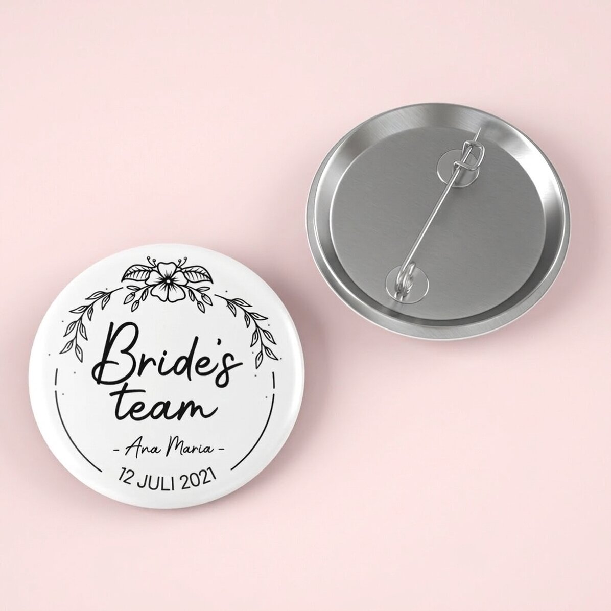 Personalisiertes Button mit Text – Bride