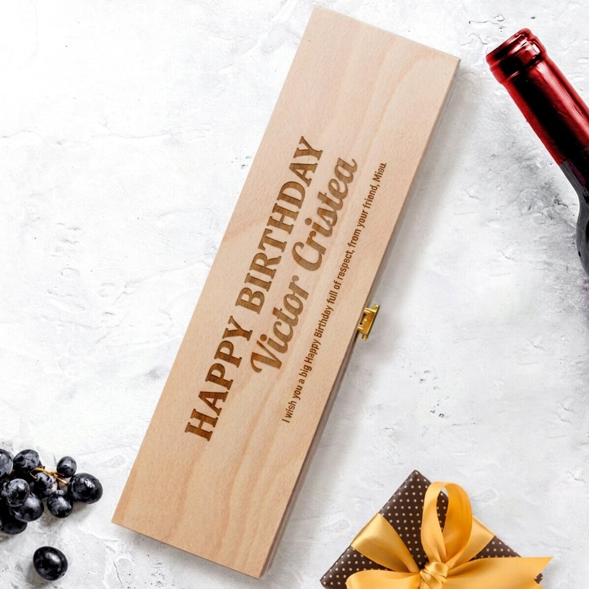 Personalisierte Weinkiste zum Geburtstag mit Grußbotschaft – Herzlichen Glückwunsch zum Geburtstag