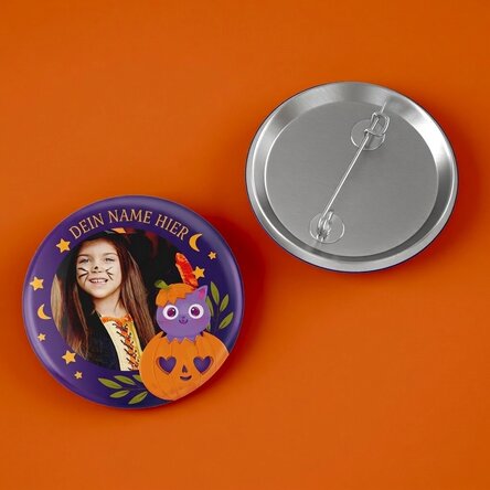 Personalisiertes Button mit Foto und Namen – Halloween-Kürbis