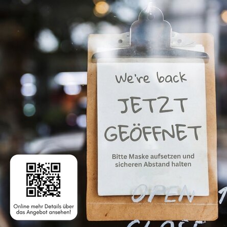 Individuell gestaltete Plakette mit QR-Code und Text