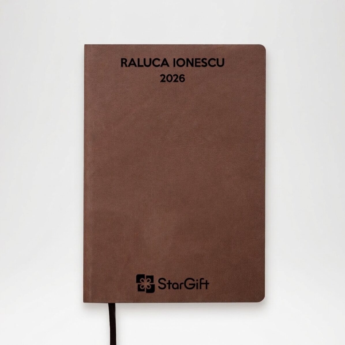 Personalisierter Lederkalender mit Logo in der Mitte und Text