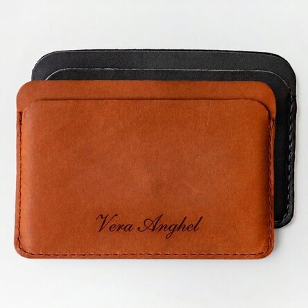 Personalisierte Lederbrieftasche mit Namen in der Mitte