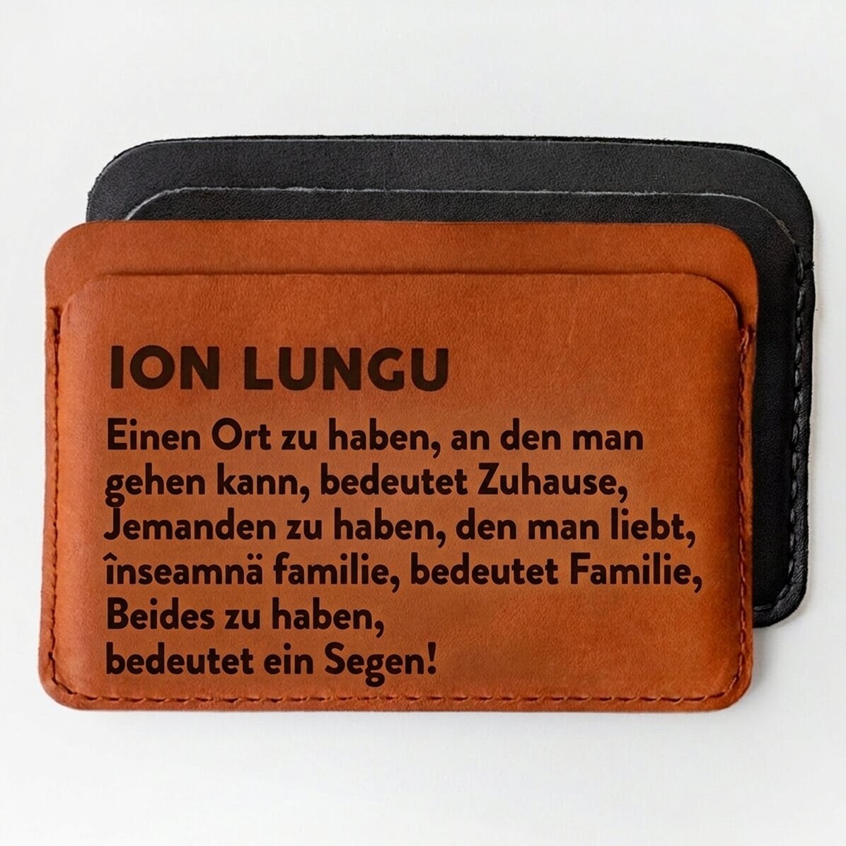 Personalisierte Lederbrieftasche mit Schriftzug für die Familie