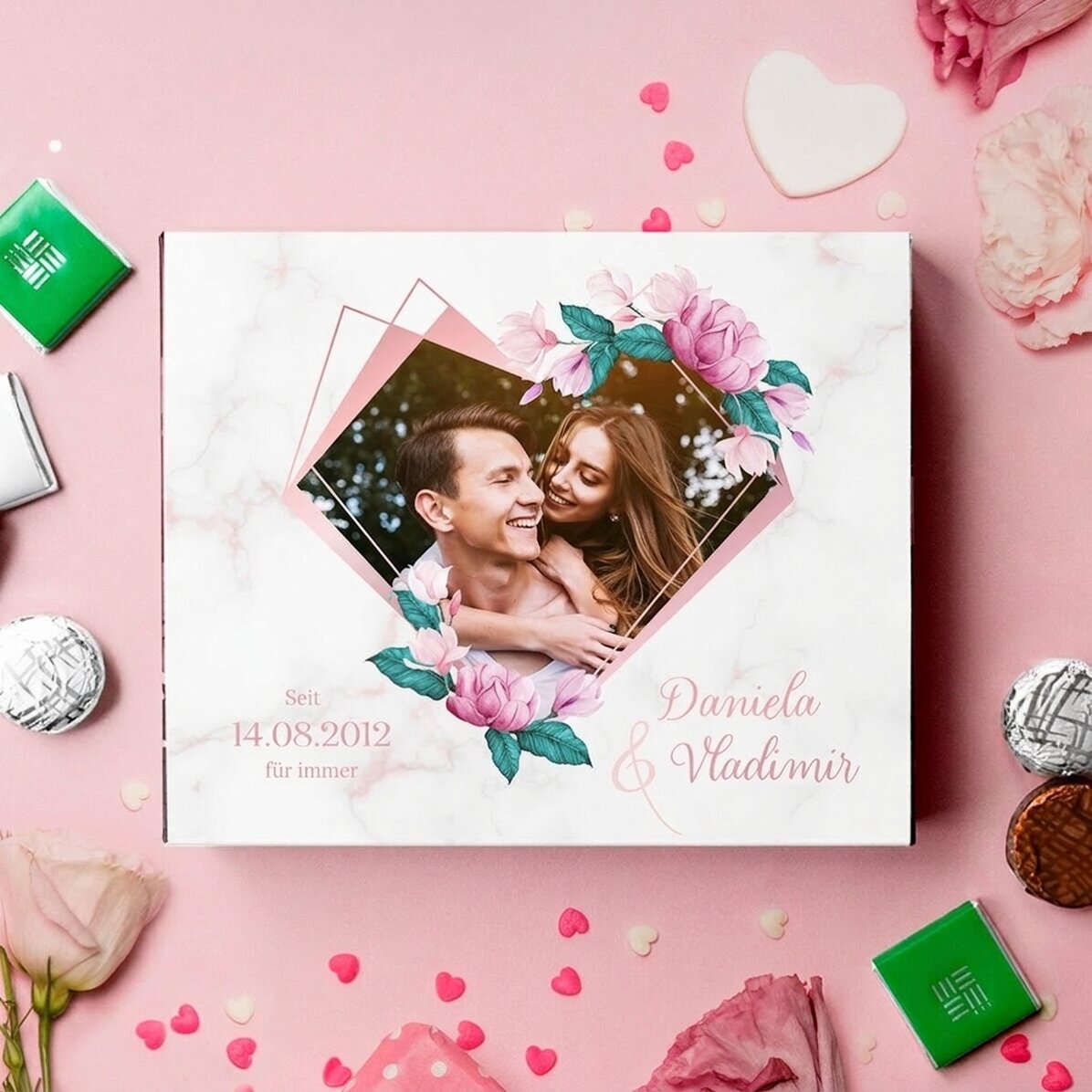 Personalisierte Pralinenschachtel mit Foto und Text – Herz mit Blumen
