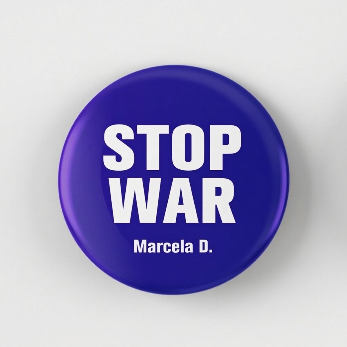 Personalisiertes Namensschild – STOP WAR