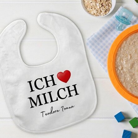 Personalisiertes Lätzchen mit Schriftzug – I love