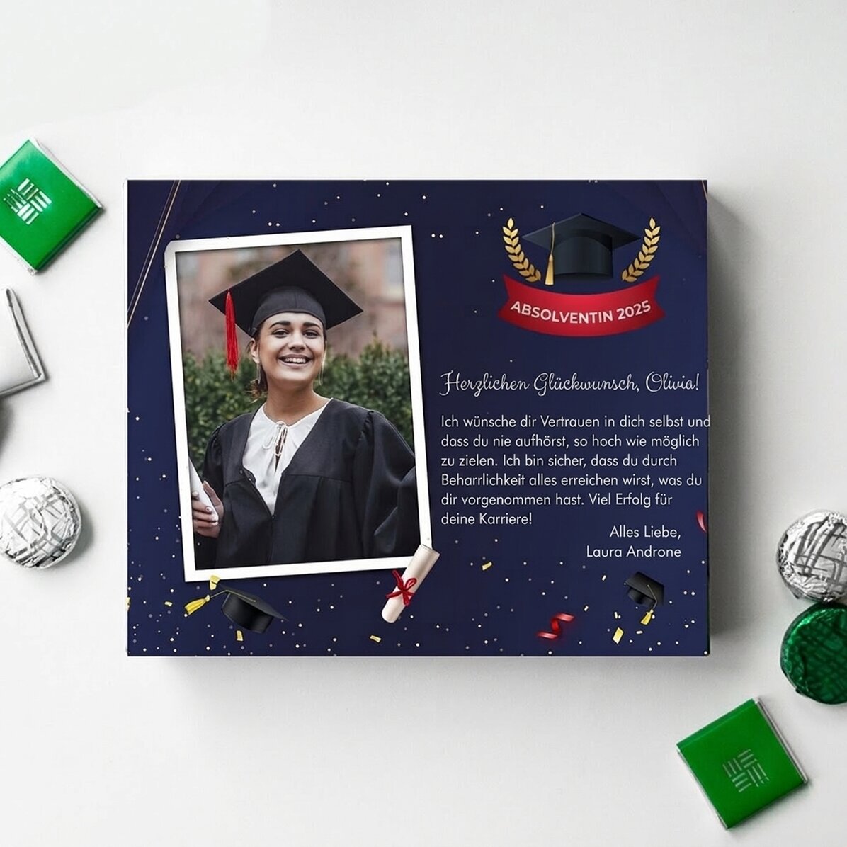 Personalisierte Pralinenschachtel mit einem Foto und einer Botschaft zum Schulabschluss