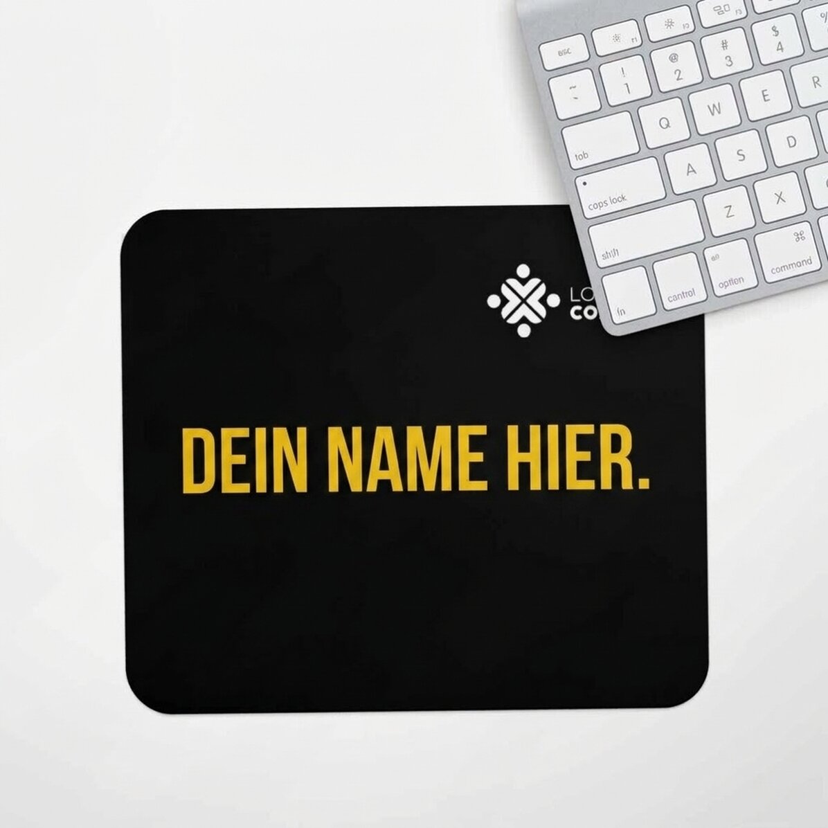 Individuell gestaltetes Mauspad mit Logo und Text in der Mitte