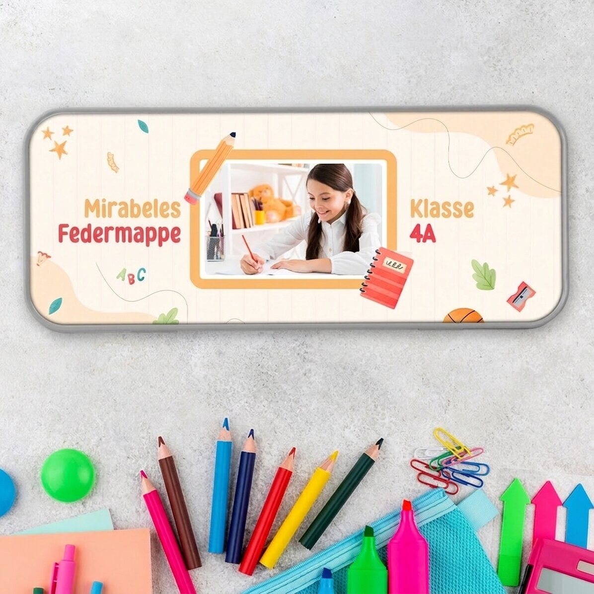 Personalisiertes Federmäppchen mit einem Foto und dem Namen deines Kindes