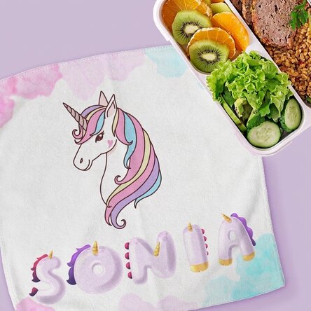 Personalisiertes Handtuch mit Namen – Einhorn