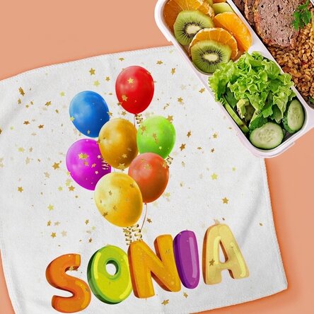Personalisiertes Handtuch mit Namen – Bunte Luftballons