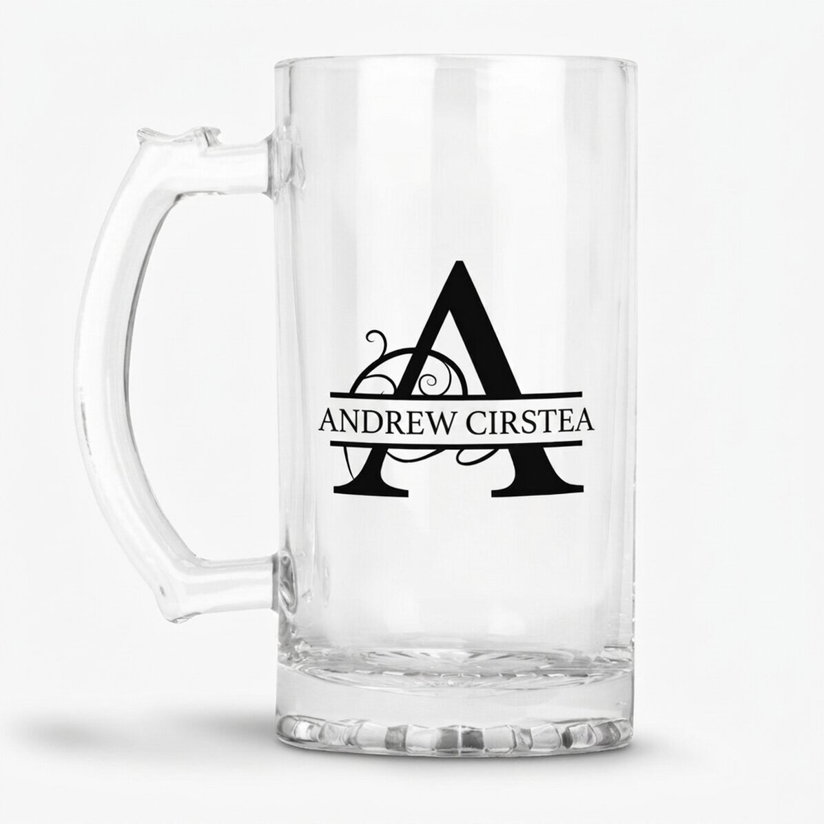 Personalisierter Bierkrug mit Monogramm