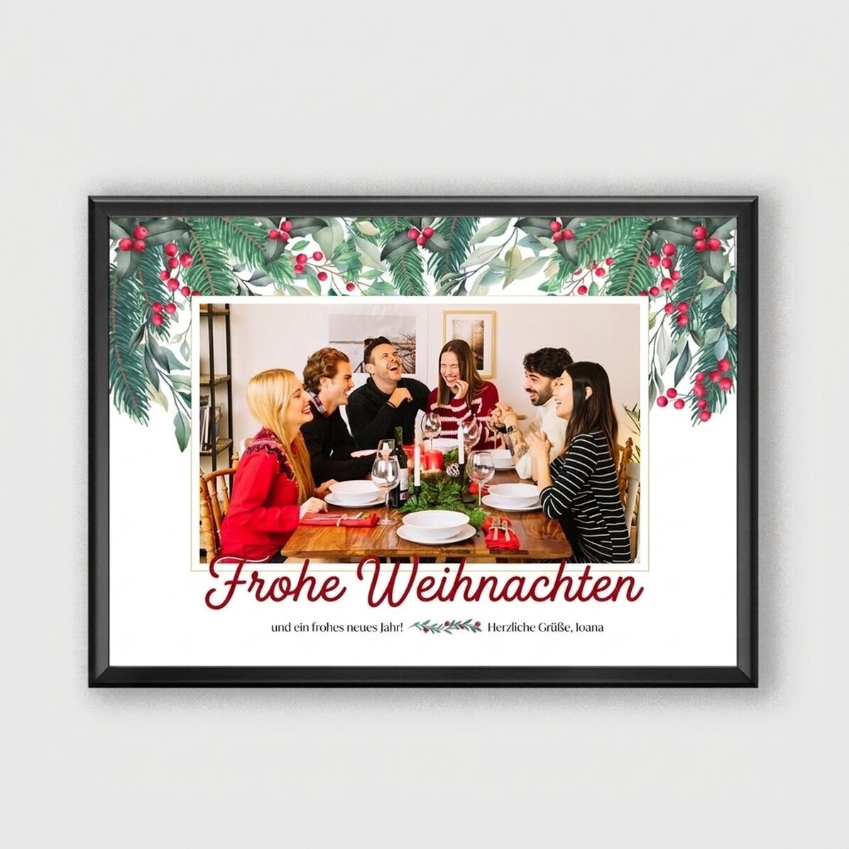 Individuell gestaltetes Weihnachtsbild mit Text und einem Familienfoto