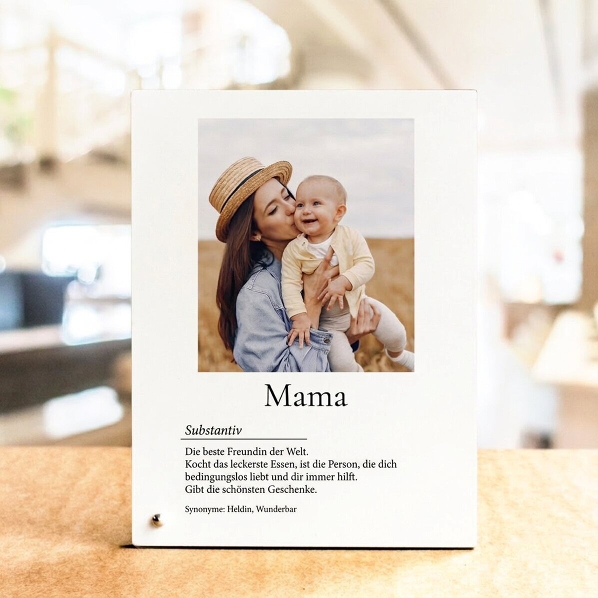 Personalisierter Fotorahmen für den Schreibtisch mit Foto und Text – Definition