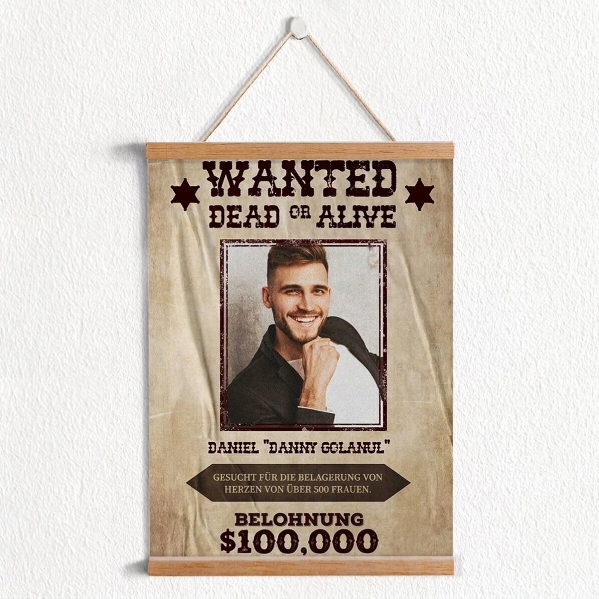 Individuell gestaltetes Poster mit Text und Foto – „Wanted“
