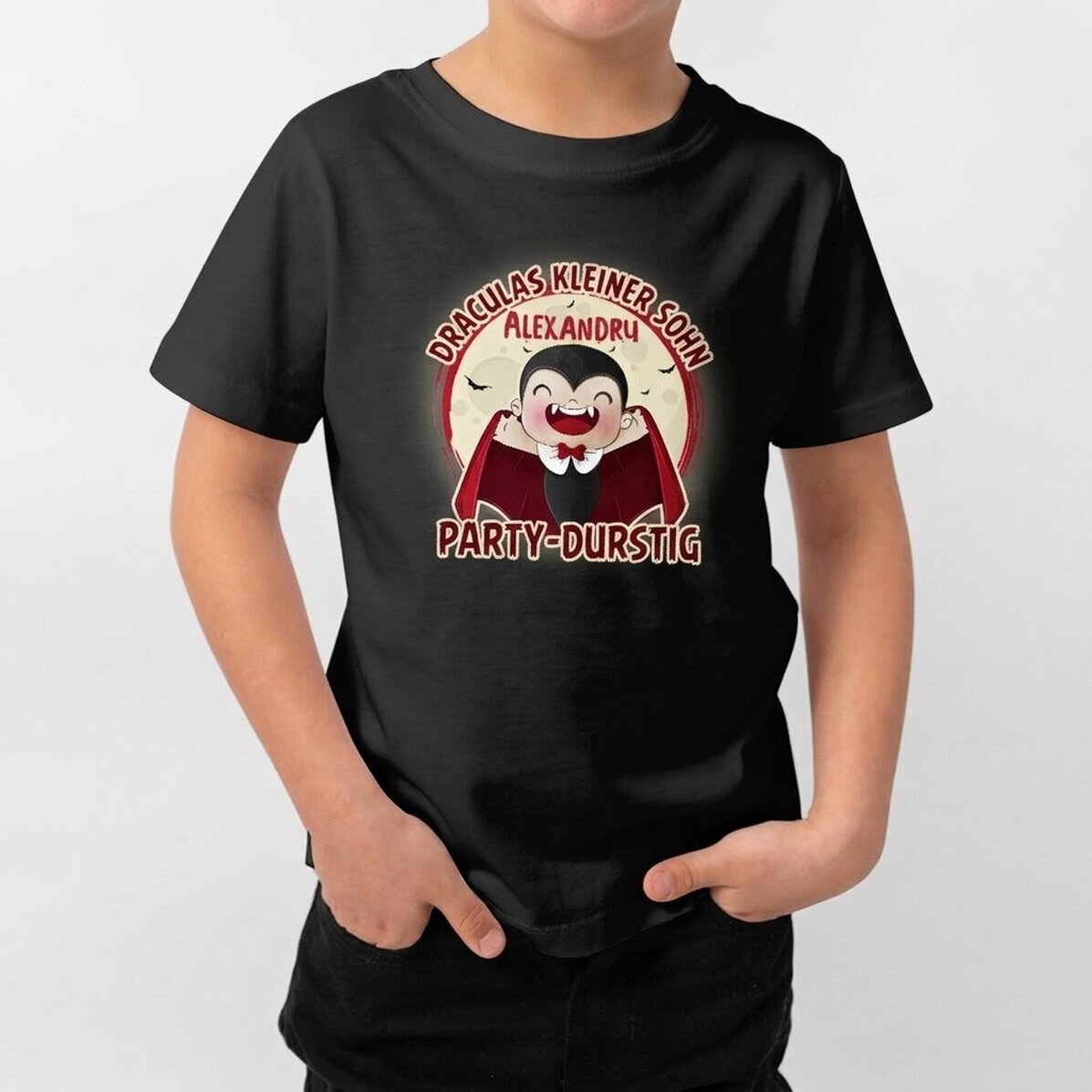 Individuell mit Text bedrucktes Halloween-Baumwoll-T-Shirt für Kinder – Dracula-Baby