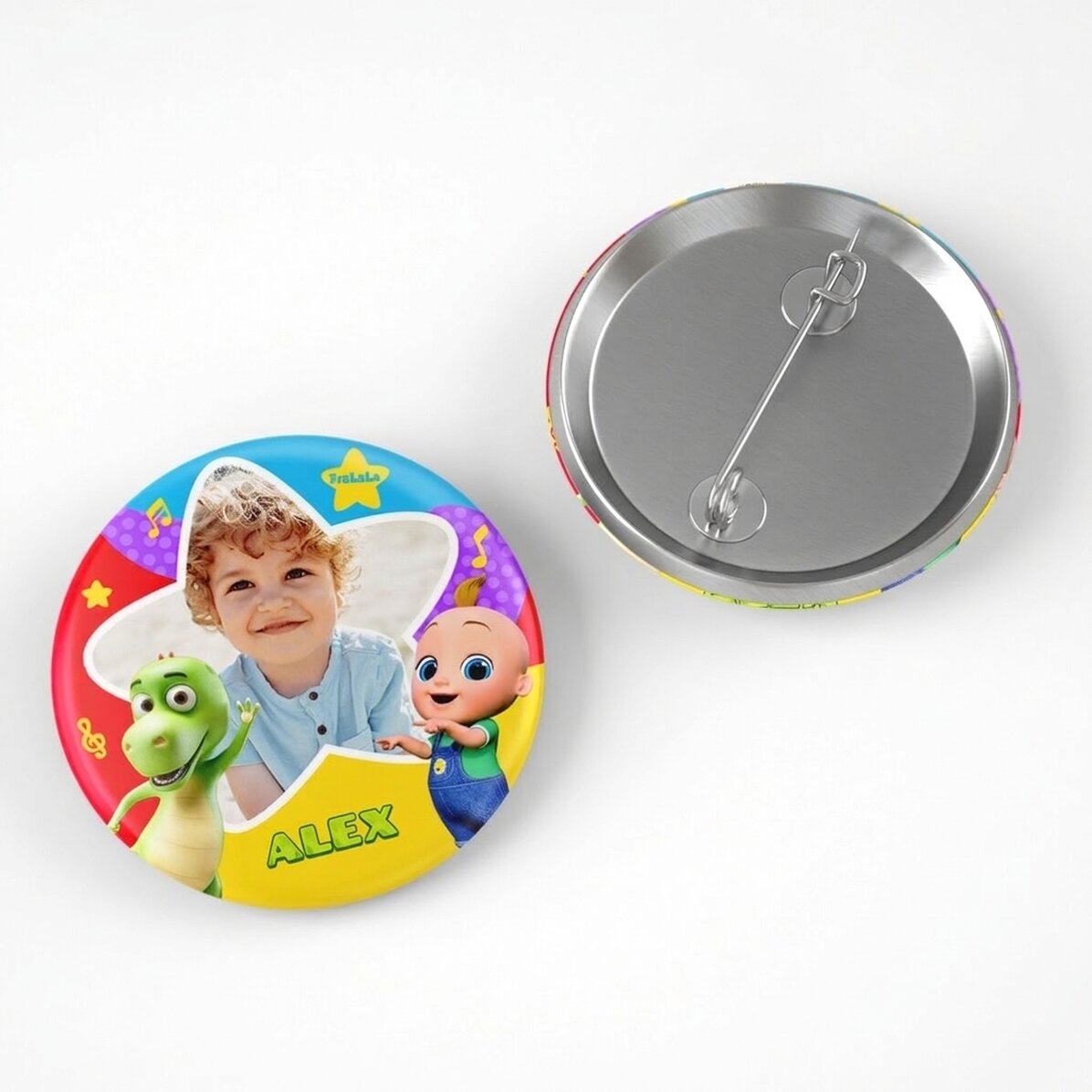 Personalisiertes Button mit Namen und Foto – TraLaLa