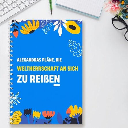 Personalisiertes Notizbuch mit Text – „Take over the world“