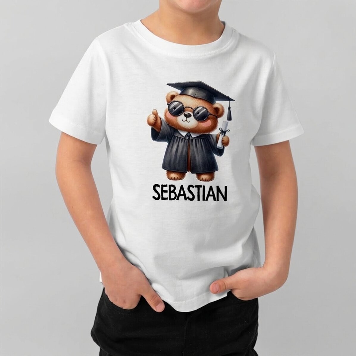 Personalisiertes Baumwoll-T-Shirt für Kinder mit Namen – Bärchen als Schulabgänger