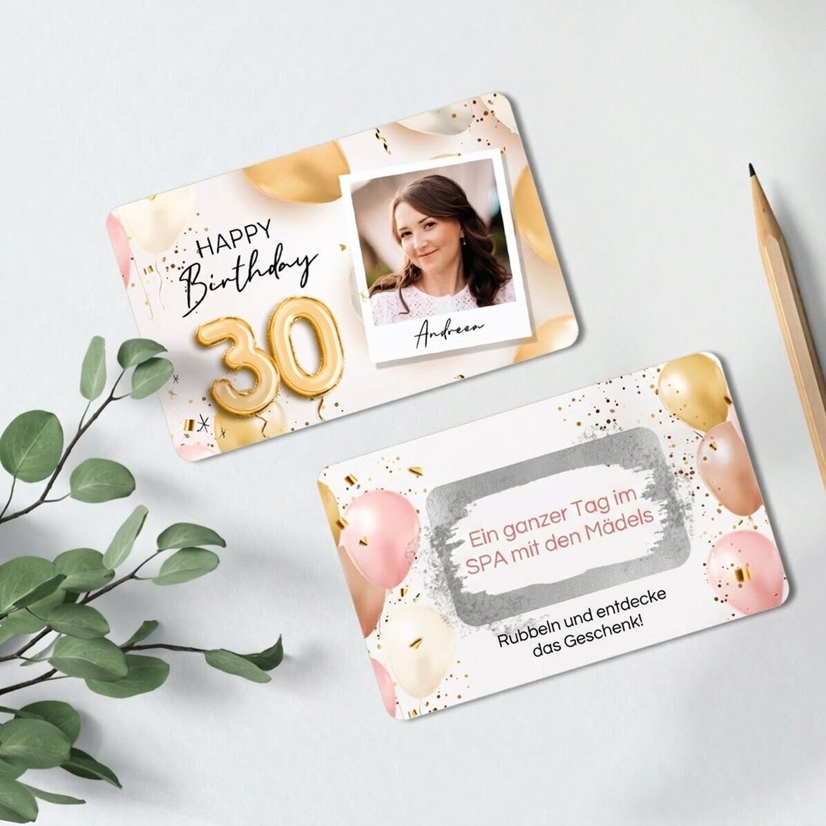 Individuell gestaltete, beidseitig abkratzbare Aluminiumkarte mit Foto und Botschaft – Happy Birthda