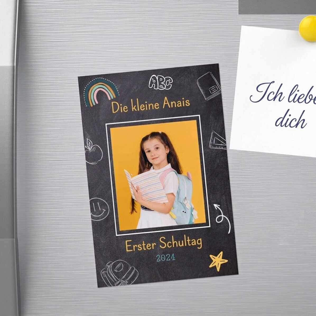 Individuell gestalteter Magnet (10 x 15 cm) mit Foto und Text – Schule