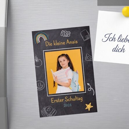 Individuell gestalteter Magnet (10 x 15 cm) mit Foto und Text – Schule