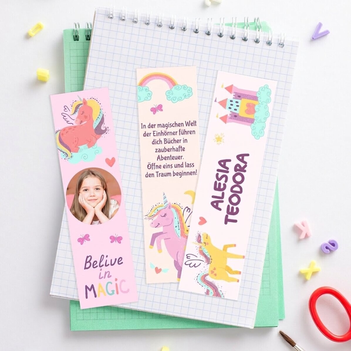 Set mit 3 personalisierten Lesezeichen mit Foto, Namen und Text – Einhörner