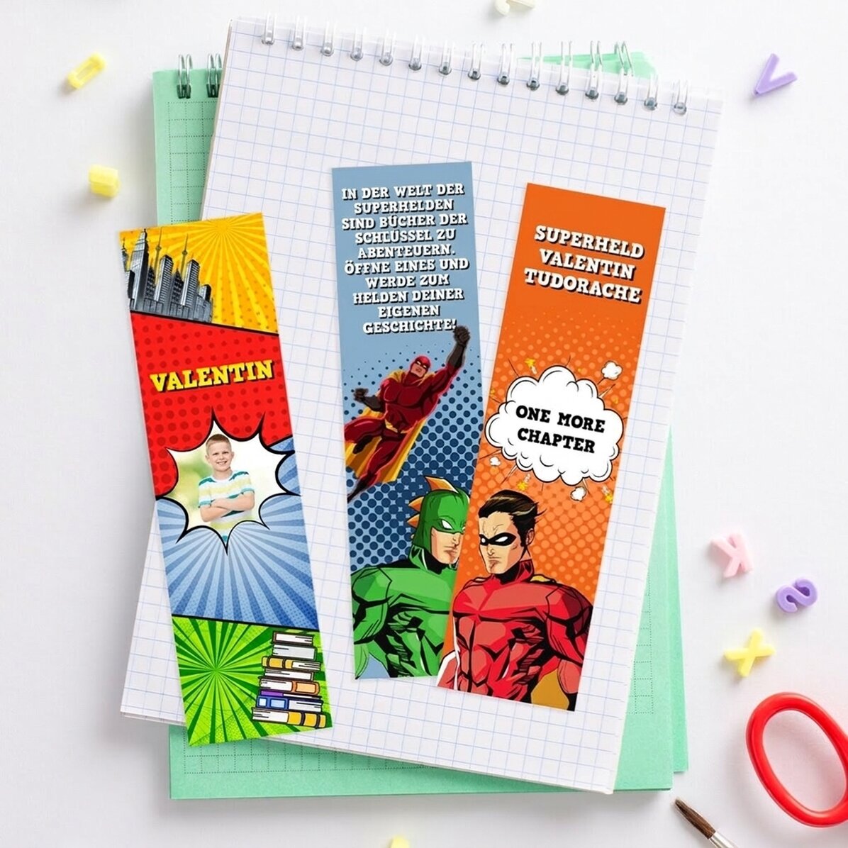 Set mit 3 personalisierten Lesezeichen mit Foto und Text – Superhelden