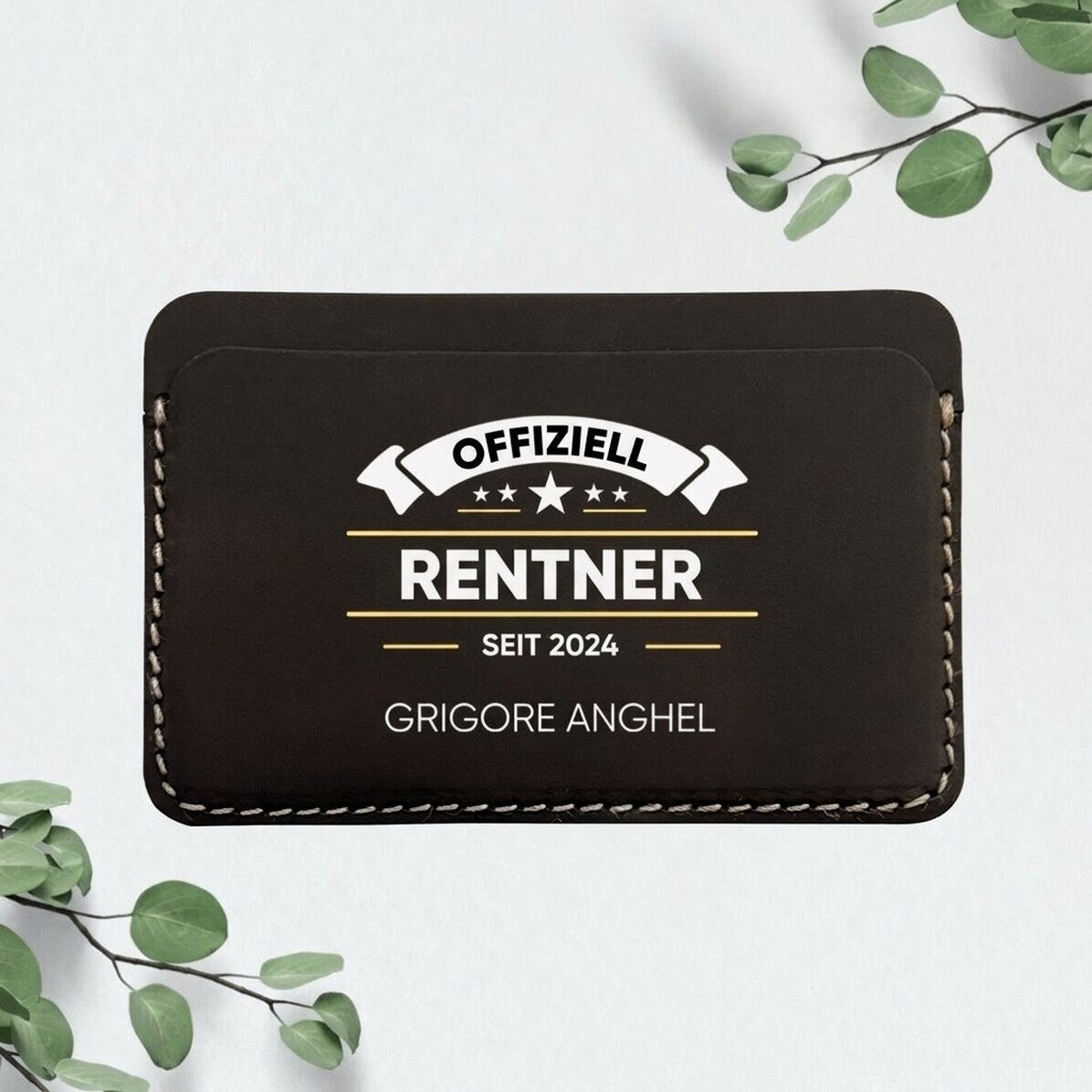 Personalisierte farbige Lederbrieftasche mit Schriftzug – Offiziell im Ruhestand