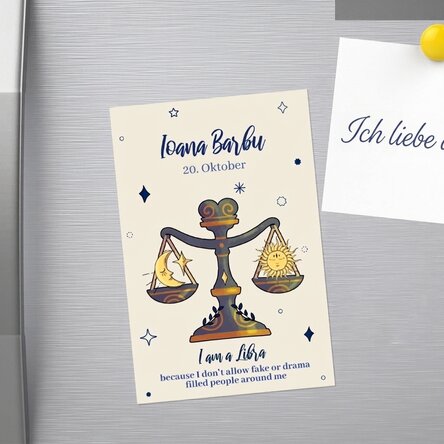 Individuell gestalteter Magnet 10 x 15 cm mit Text – Sternzeichen