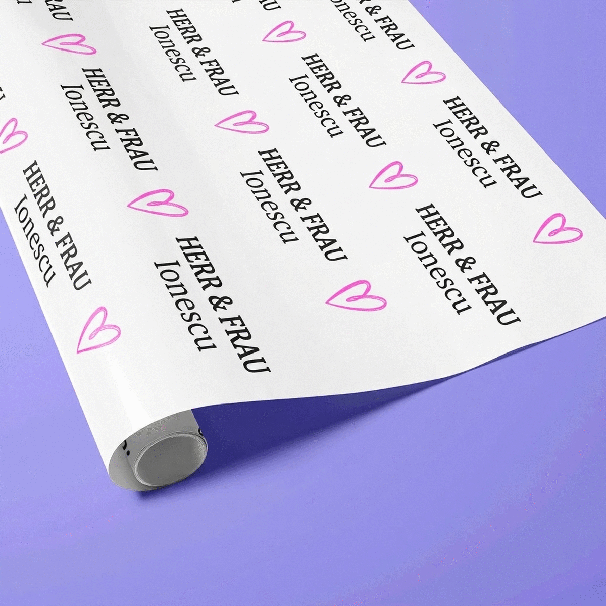 Individuell gestaltetes Geschenkpapier mit Text – Mr. & Mrs.