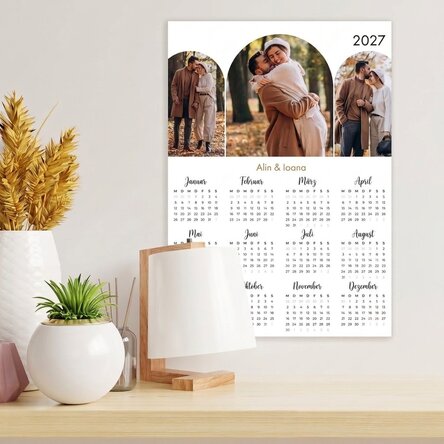 Individuell gestaltetes Kalenderposter mit 3 Fotos und Namen