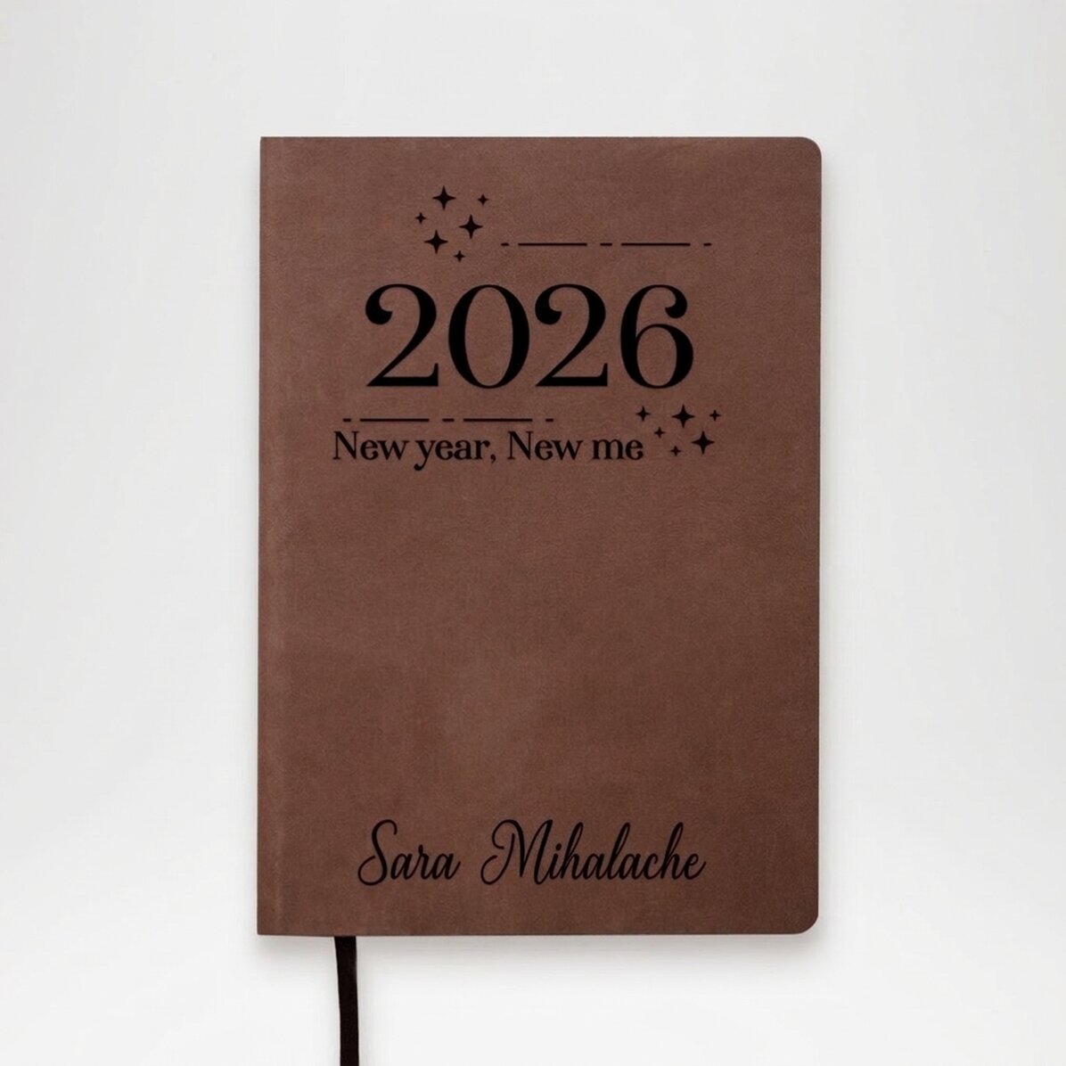 Personalisierter Lederkalender mit dem Schriftzug „New year, new me“