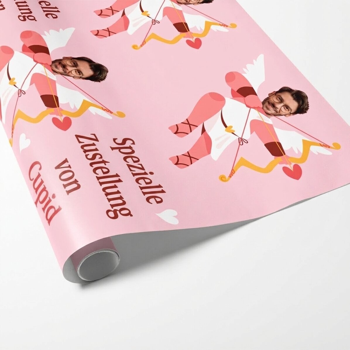 Individuell gestaltetes Geschenkpapier mit Foto und Text – Cupid