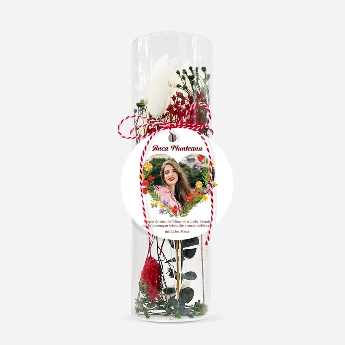 Martisor-Ornament aus Glas mit konservierten Blumen, individuell gestaltet mit einer Botschaft und e
