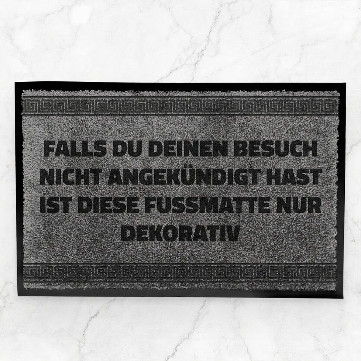 Individuell gestaltete Eingangsmatte für den Innenbereich – Unangekündigter Besuch
