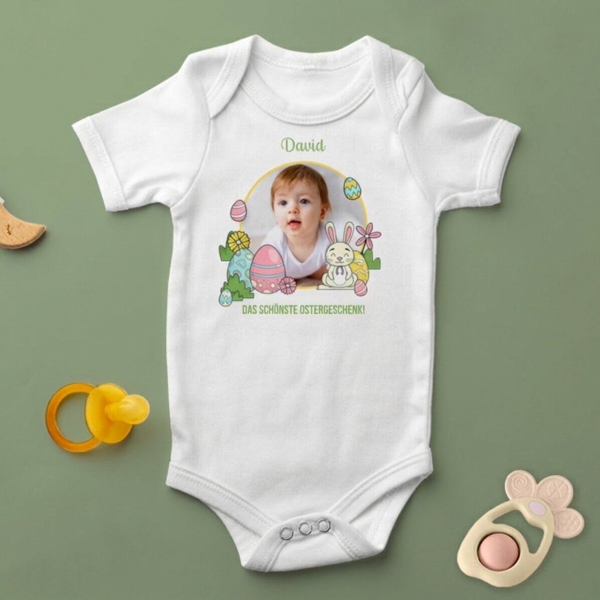 Personalisierter Baby-Body mit Foto und Text – Ostern