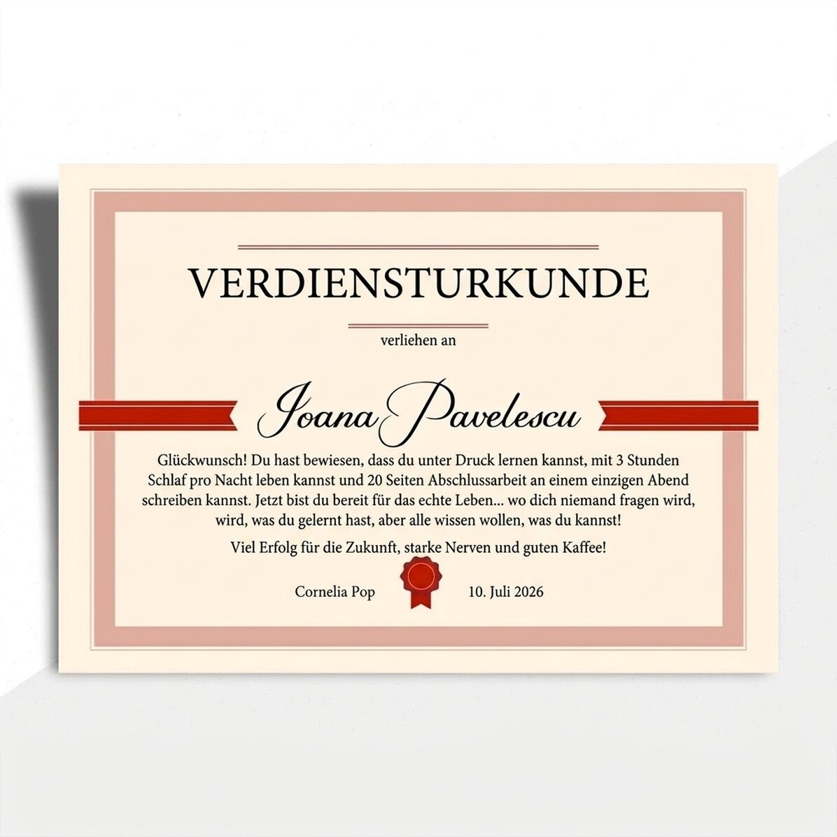 Individuell gestaltete Urkunde mit Text – Verdiensturkunde