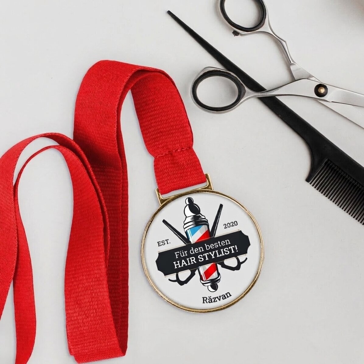 Personalisierte Medaille mit Botschaft – Friseur