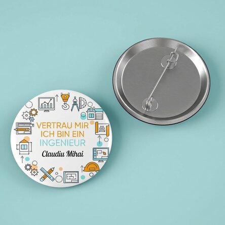Personalisiertes Button mit Botschaft – Ingenieur