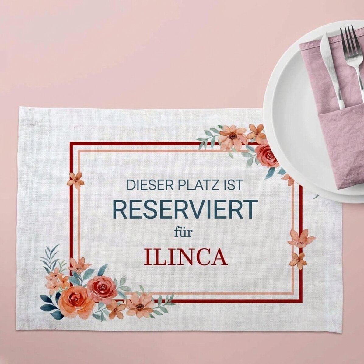 Individuell gestalteter Tellerhalter mit Text – Reserviert