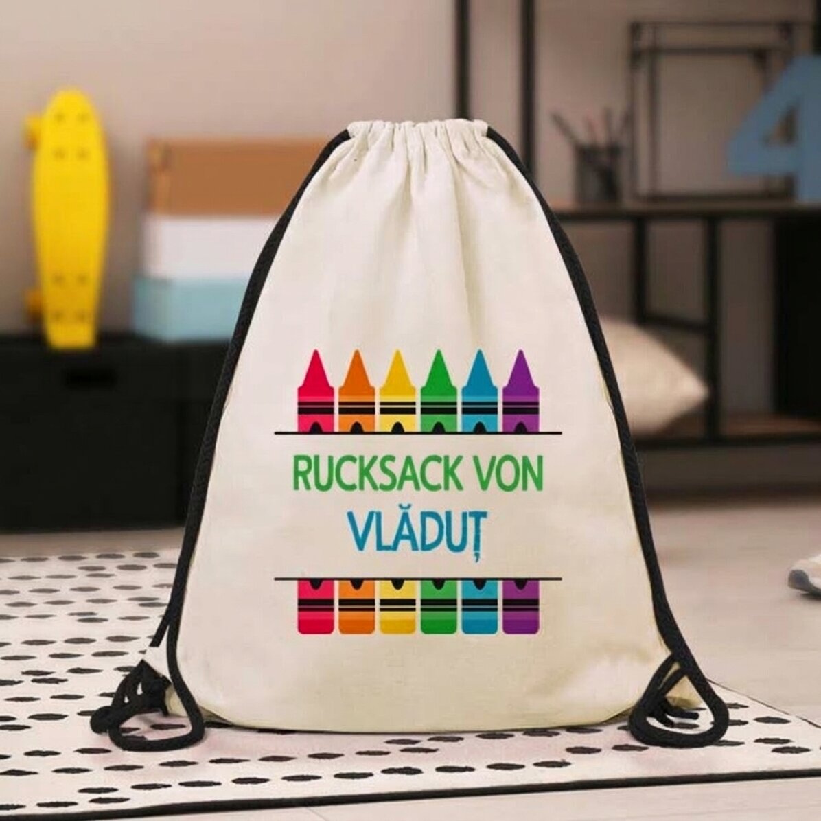 Personalisierter Rucksack mit Aufdruck – Buntstifte