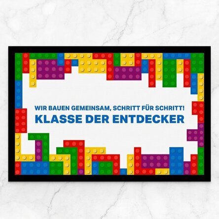 Individuell gestaltete Fußmatte mit Schriftzug – Lego